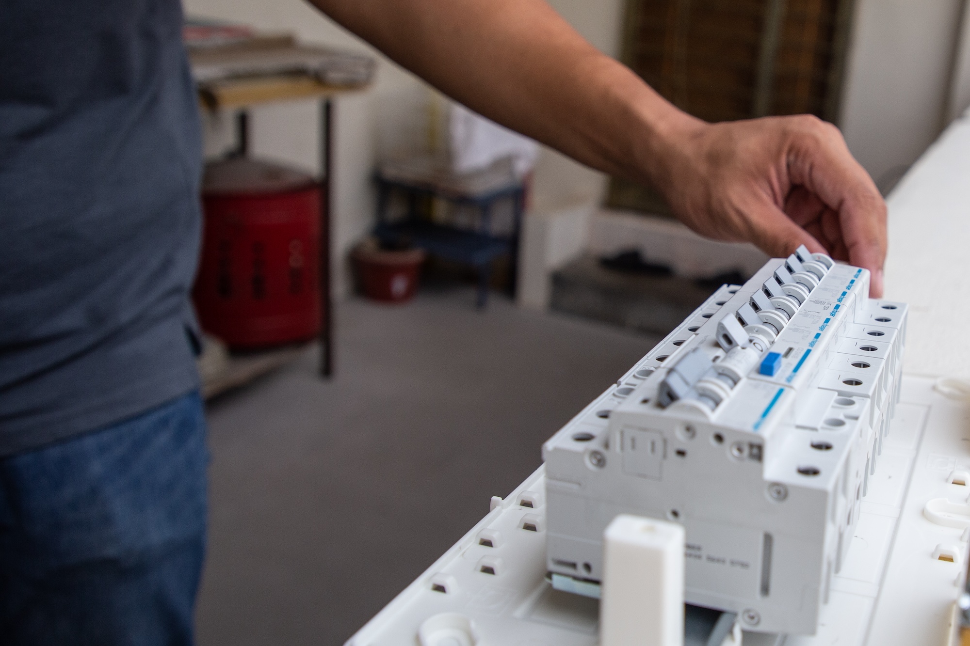 handyman services near me Changi SG skilled worker